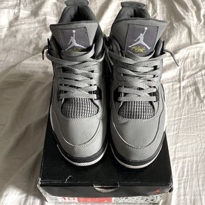 Jordan Retro 4s